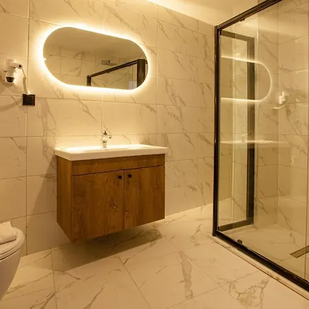 Grand Business Hotell 3*