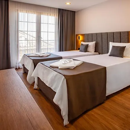 Hotell Grand Business 3*