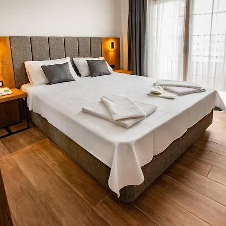 Grand Business Hotell 3*