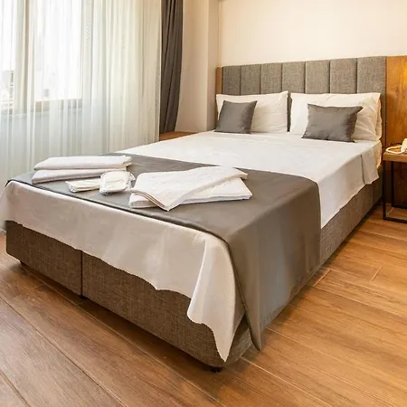 Grand Business Hotel