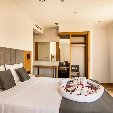 Grand Business Hotell 3*